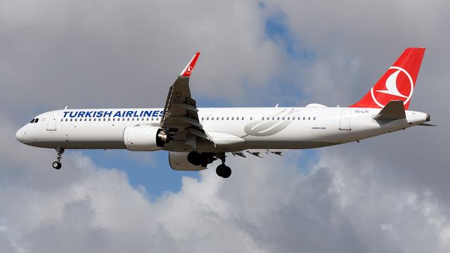 TC-LTI:Airbus A321:Turkish Airlines